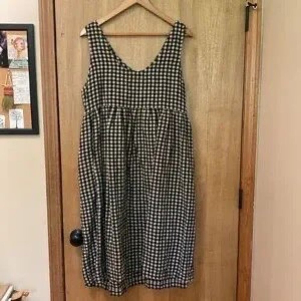 Black Gingham Volume Dress